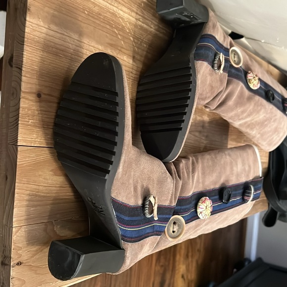 Women’s Designer Kenzo Taupe Suede Knee High Boots Size 6 - Picture 7 of 9